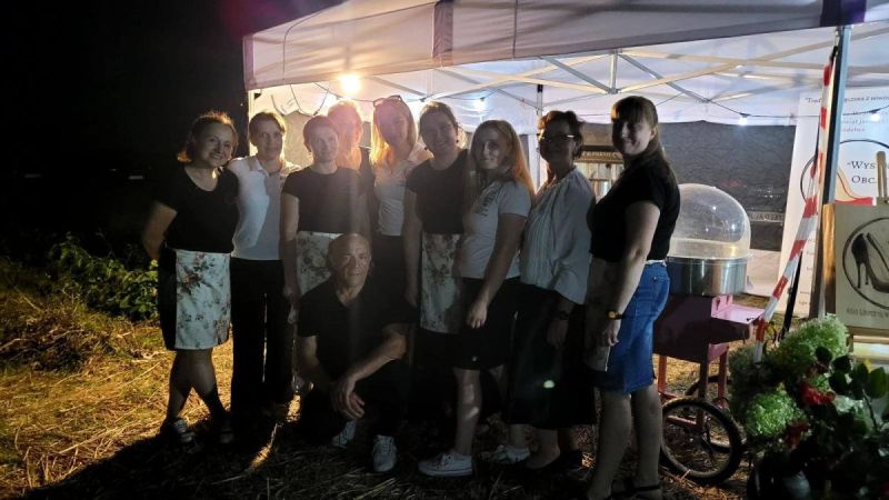 0b8bf1aa-1bfd-4a85-81e7-bfa5332c12ff-dluzsza-kraw-1600Q72